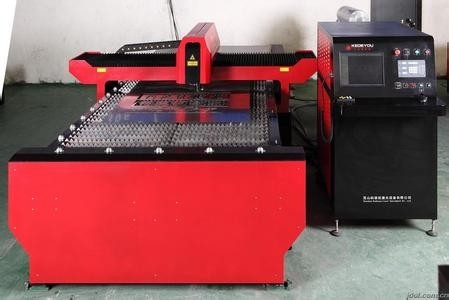 Kohlenstoffstahl-/Alumimum-Blatt-Laser-Schneidemaschinen CNC Laser-Holz-Schneider